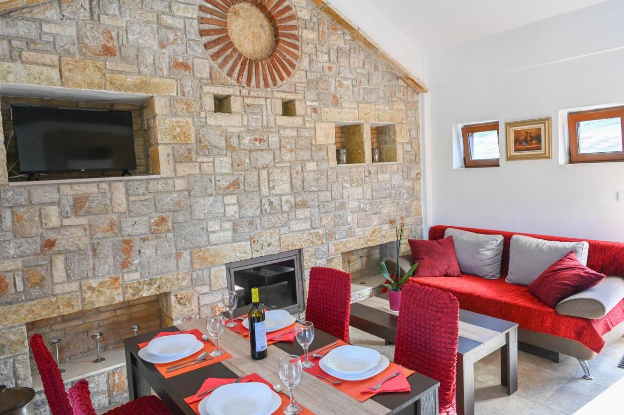 Αριων Village & Suites Nauplion Buitenkant foto