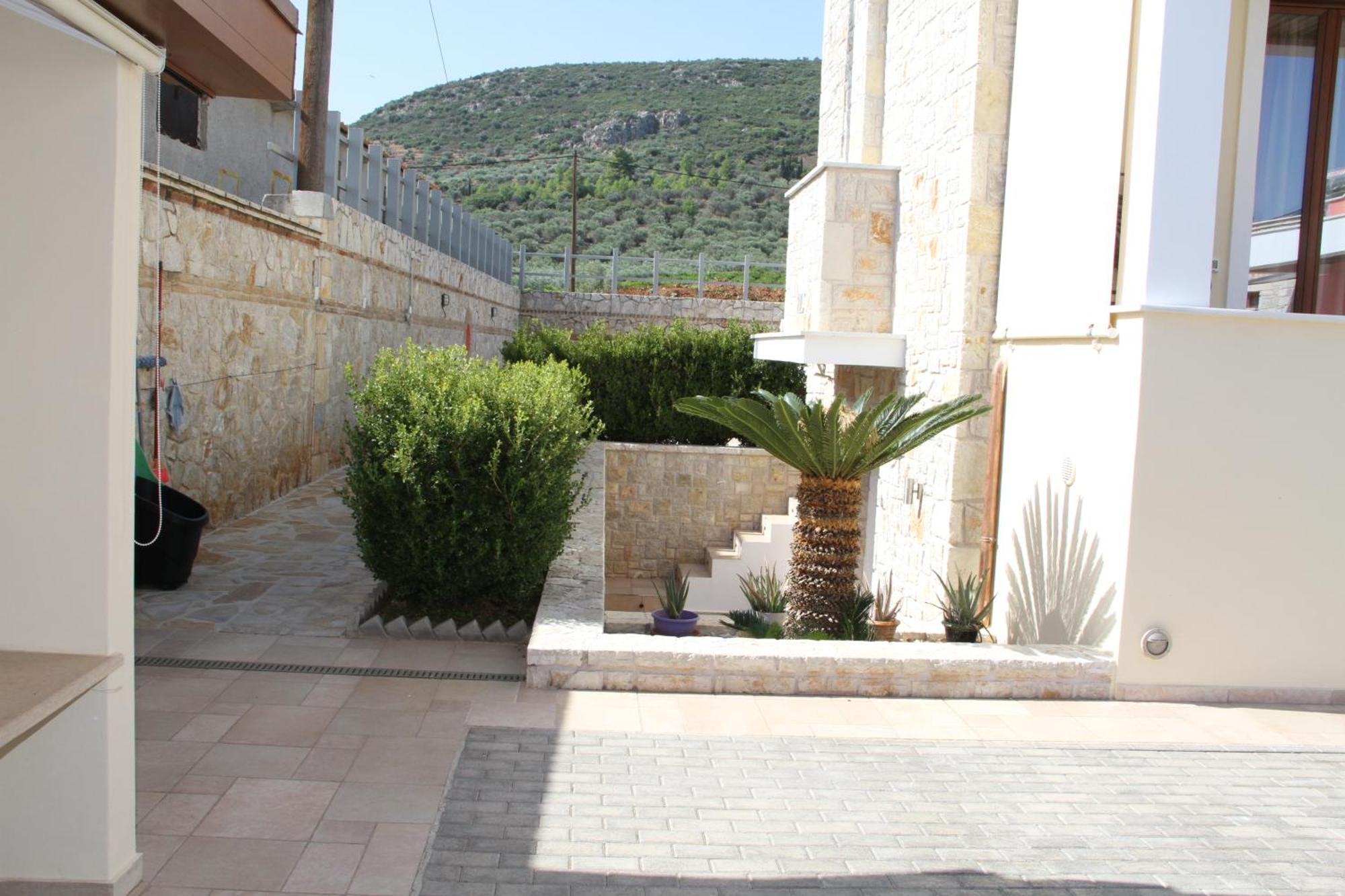 Αριων Village & Suites Nauplion Buitenkant foto